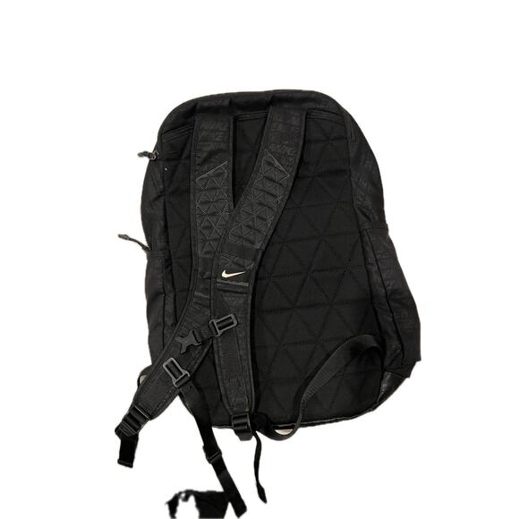 Nike Black Elemental Backpack 26L - Picture 2 of 4